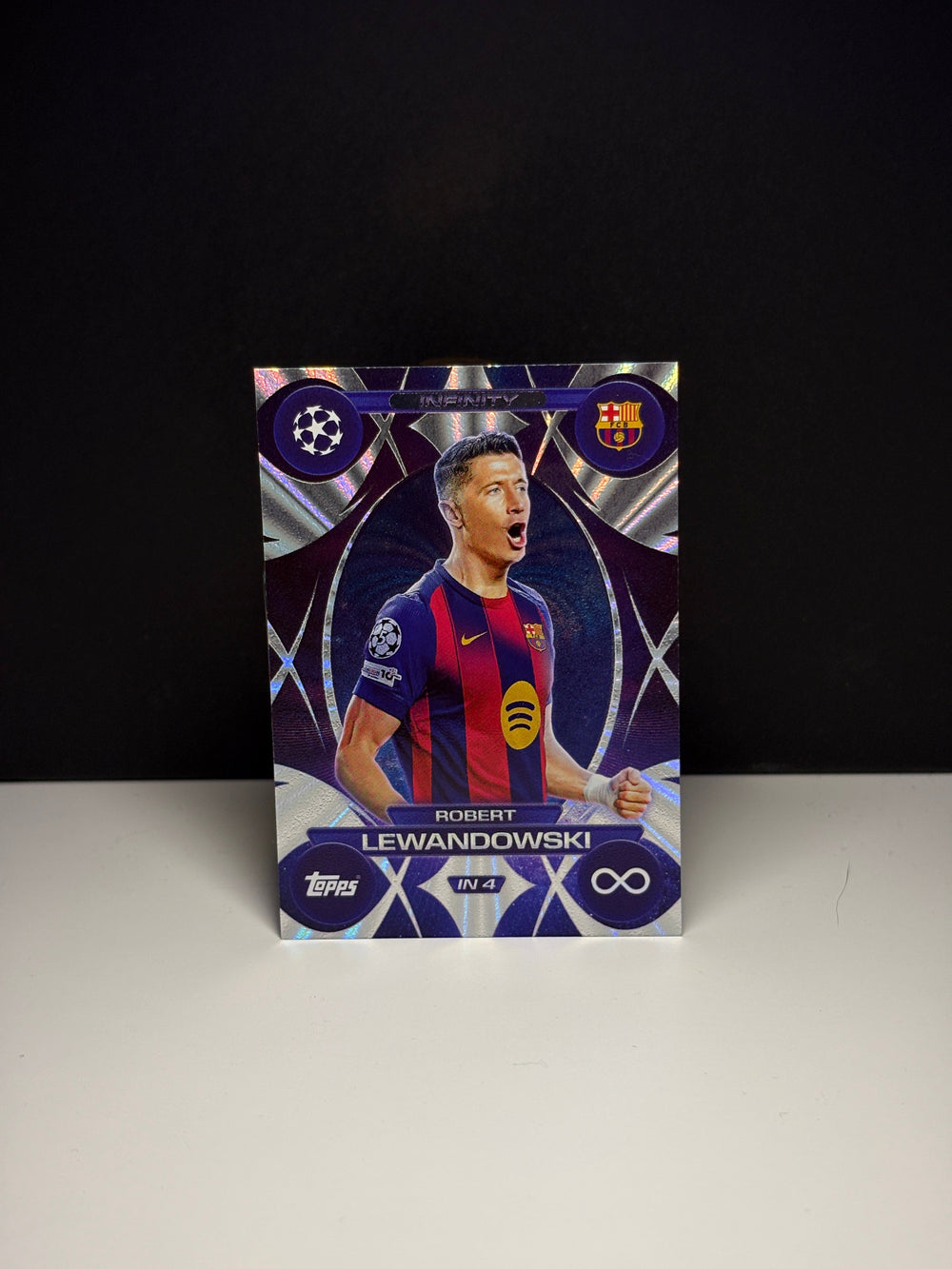 IN4 Infinity Robert Lewandowski