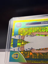 Daniel James Leeds United 240/290 Yellow Sparkle Topps Premier League 2026